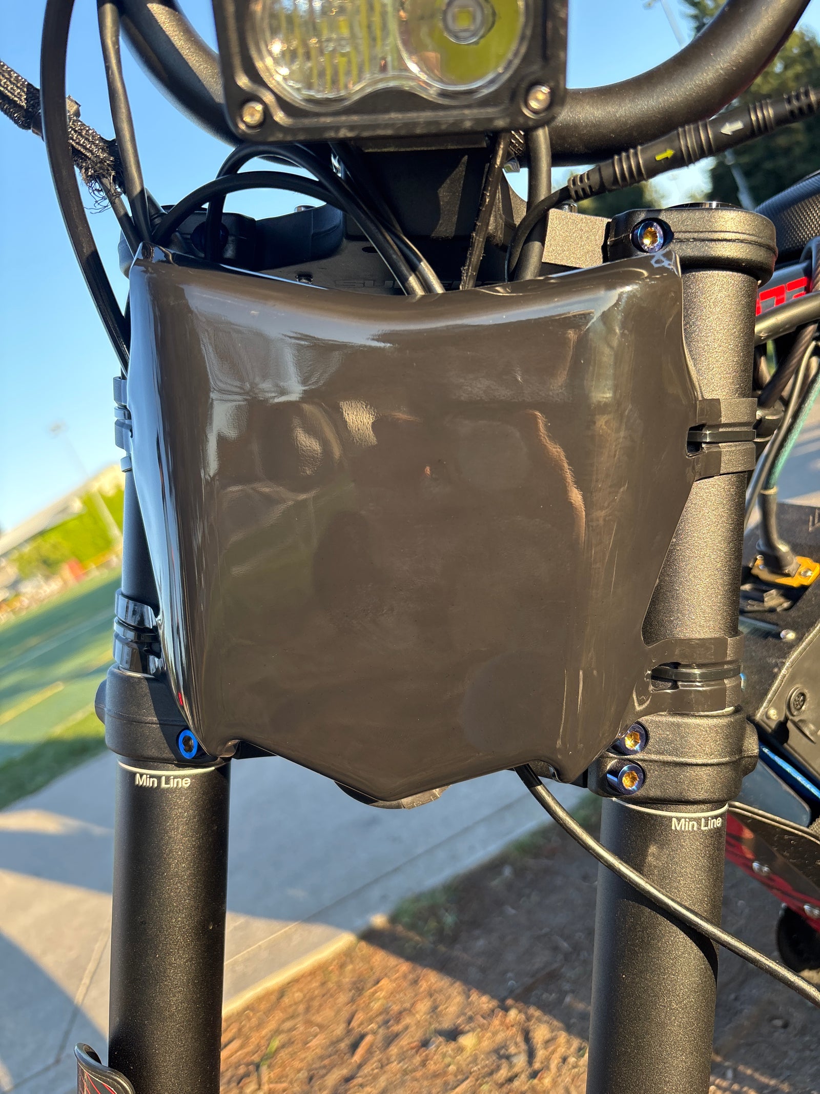 Glossy motocutz plate