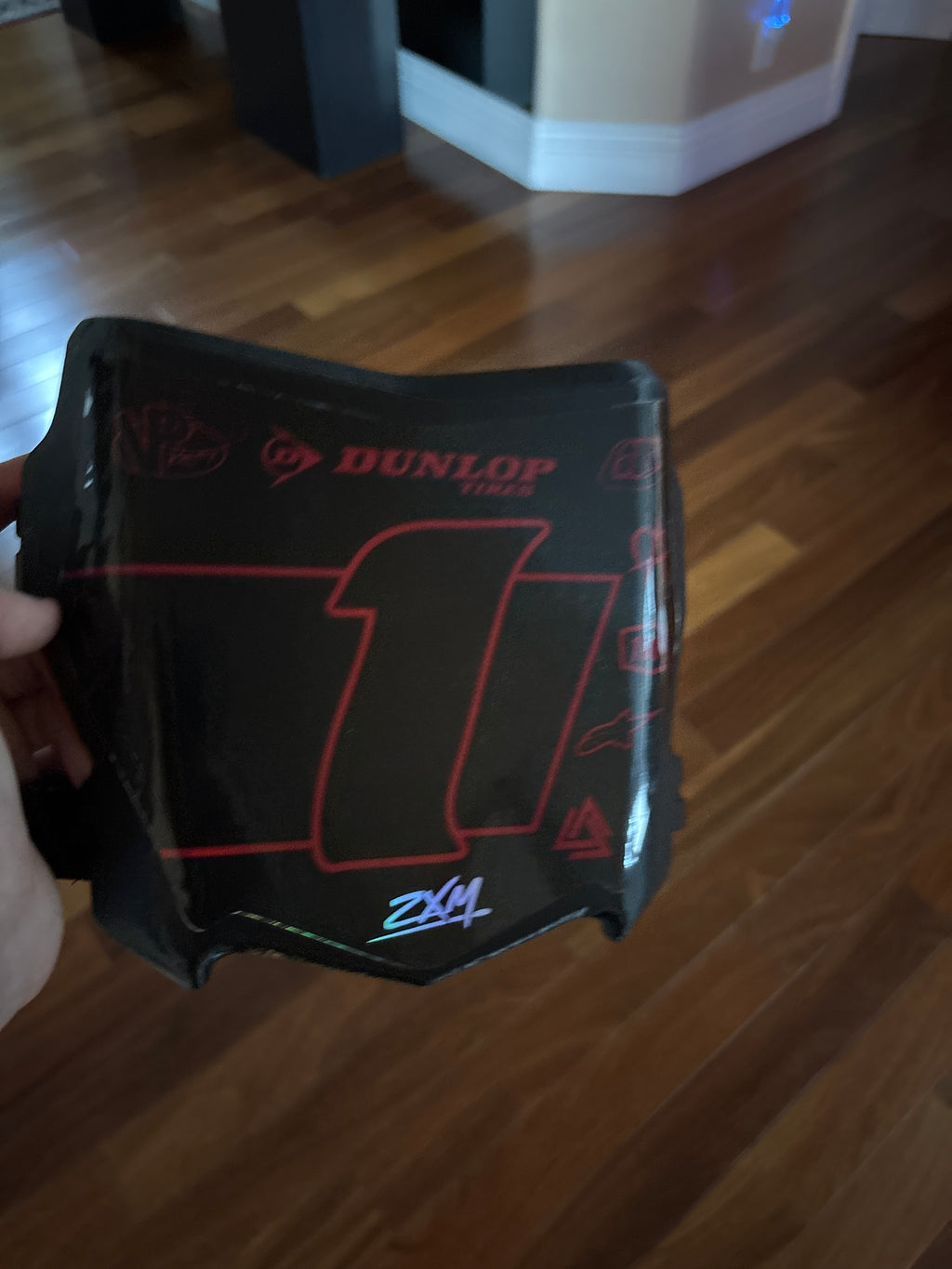 Moto cutz decal red